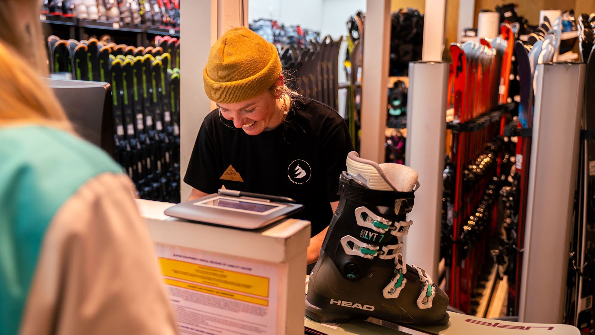 Skibig3 Employment Jobs Banff Lake Louise 01.jpg